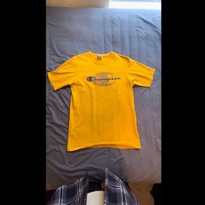 Champion Men’s Large Yellow t-shirt